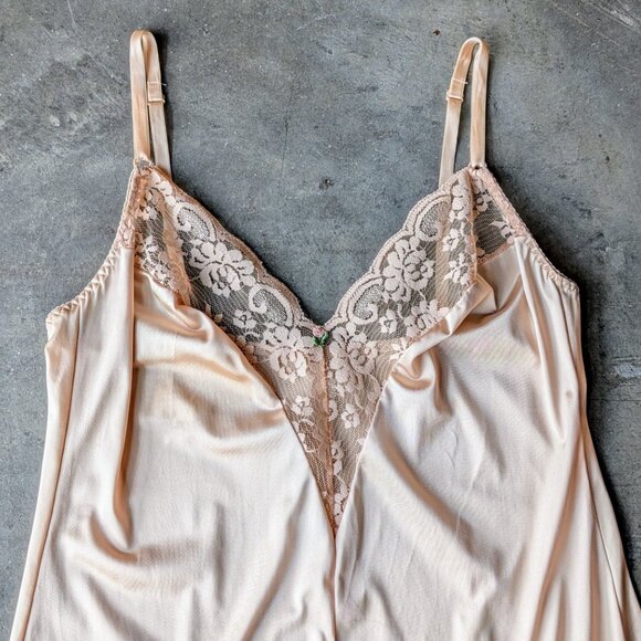 Vintage Chantilly Maidenform Beige Lace Satin Chemise Slip Nightie - Picture 3 of 9